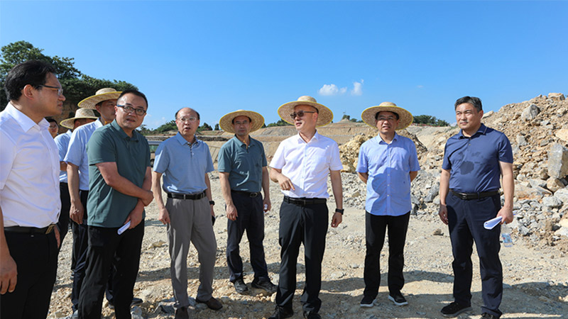 汪華東調研十里長山文化旅游產業(yè)園項目建設情況